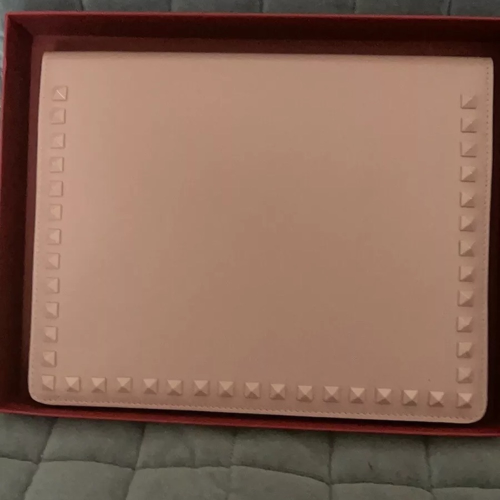 Valentino ipad rockstud case